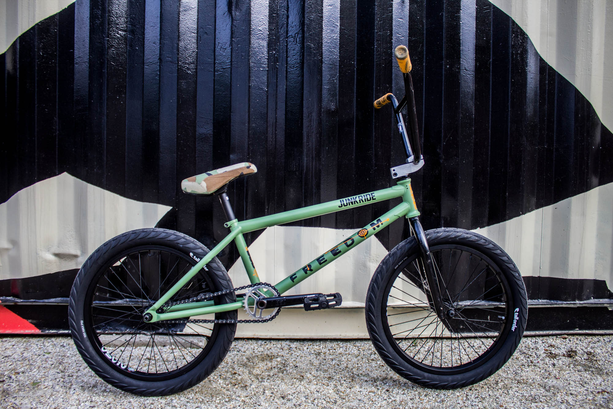 21.5 sale bmx bike